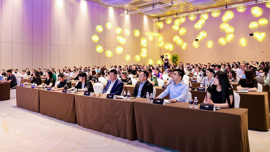 GXG聚焦“零压通勤”，国内男装市场迎来新风潮